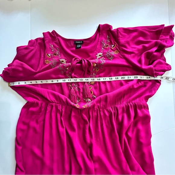 Torrid Crepe Embroidered Flutter Sleeve Top Blouse Pink Boho Tie Front Sz 1X - Picture 4 of 6